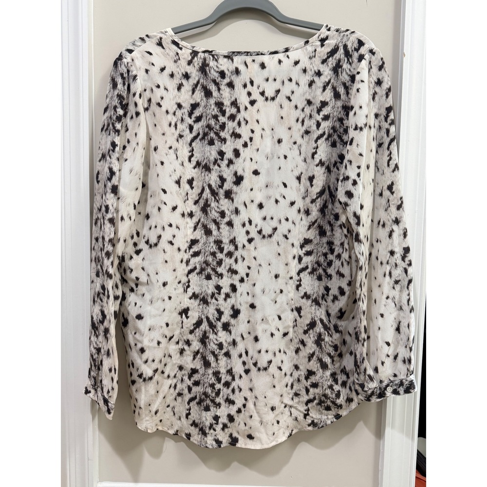 Joie Women Black White Abstract Animal Print 100%Silk V-Neck Blouse Medium - Picture 4 of 6